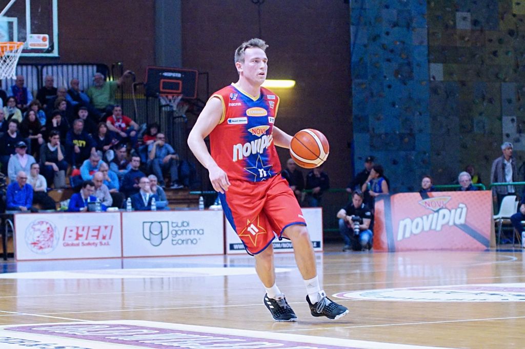 All’Hype Forum la Novipiù è avanti di 11 lunghezze nel derby contro Biella: 26-37 il punteggio all’intervallo